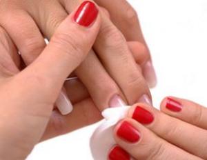 Ano ang maaaring palitan ng nail polish remover?